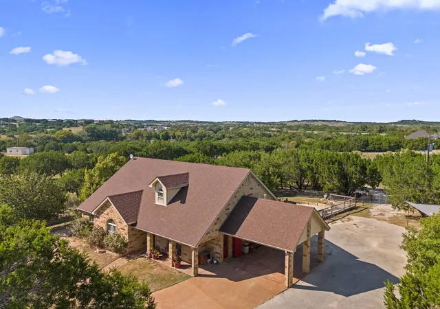 Photo 1 of Single family home for sale at 2804 County Rd 1045, Lampasas, TX 76550 | MLS# 8434745 | Listing updated on 2026-06-05