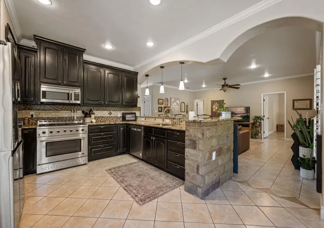 Photo 3 of Single family home for sale at 2804 County Rd 1045, Lampasas, TX 76550 | MLS# 8434745 | Listing updated on 2026-06-05
