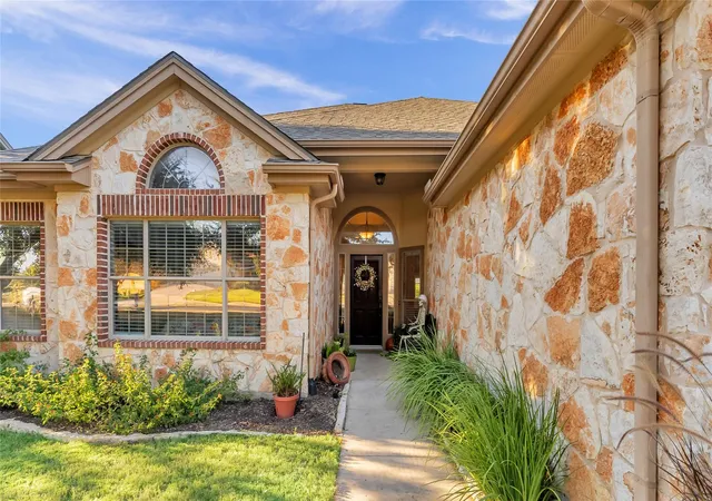 Photo 3 of Single family home for sale at 108 Natalies Pt, Burnet, TX 78611 | MLS# 5040035 | Listing updated on 2026-08-14