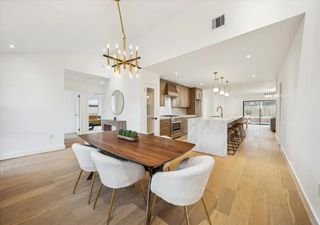 4th image of 1611 Ridgehaven Dr, Austin, TX 78723 | MLS# 7497513