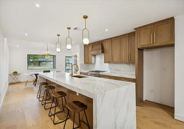 5th image of 1611 Ridgehaven Dr, Austin, TX 78723 | MLS# 7497513