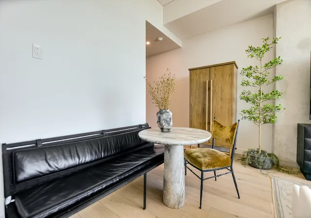 Photo 4 of Condo for sale at 610 Davis St #2607, Austin, TX 78701 | MLS# 1093557 | Listing updated on 2026-09-20