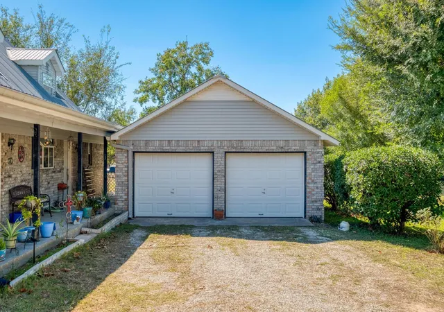 4th image of 153 Pleasant Grove Rd, Elgin, TX 78621 | MLS# 5694147