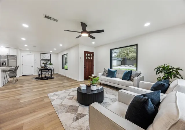 5th image of 4608 Frontier Trl, Austin, TX 78745 | MLS# 2841002