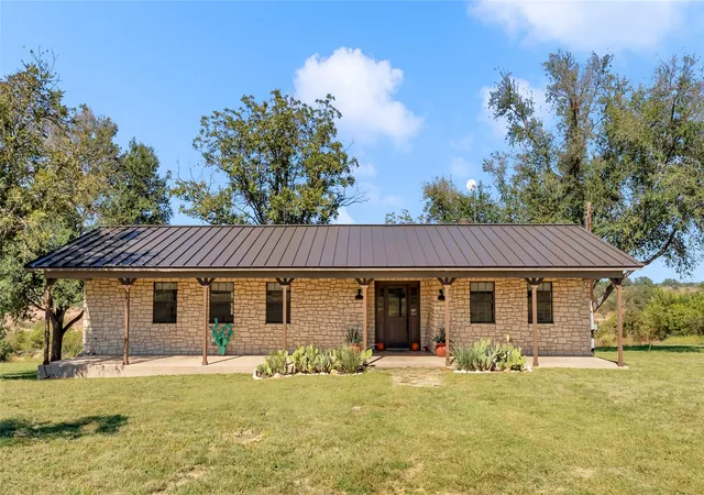 2nd image of 261 Diamond Cross Dr, Llano, TX 78643 | MLS# 8516020