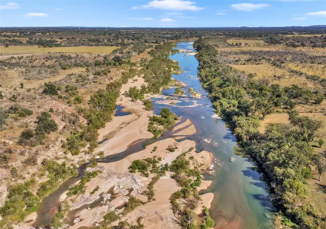 5th image of 261 Diamond Cross Dr, Llano, TX 78643 | MLS# 8516020