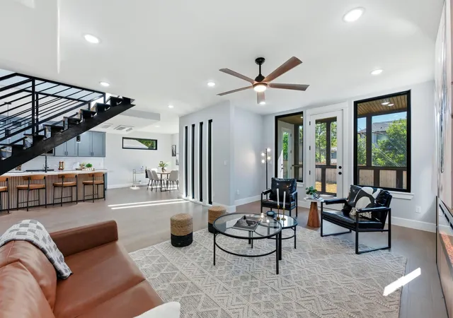 5th image of 4803 Philco Dr, Austin, TX 78745 | MLS# 9045959