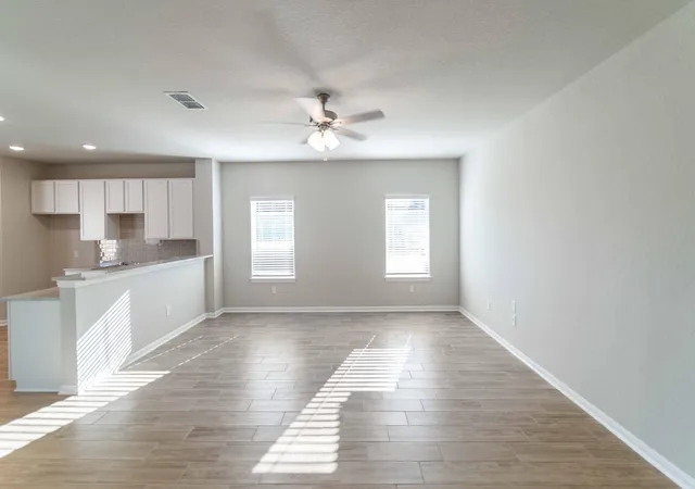 4th image of 1208 Marvin Grv, Seguin, TX 78155 | MLS# 8184909