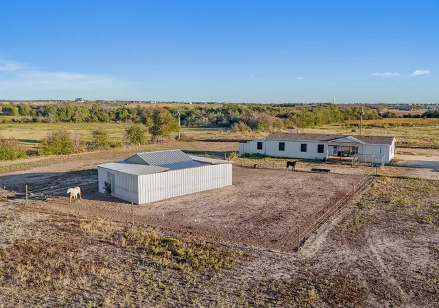 1st image of 1600 County Road 465, Elgin, TX 78621 | MLS# 8125940