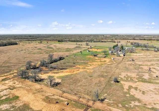 4th image of 950 S Fm 486, Thorndale, TX 76577 | MLS# 2566014