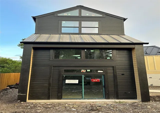 2nd image of 605 E 55th St #4, Austin, TX 78751 | MLS# 1187669
