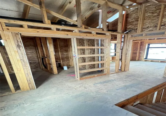 2nd image of 605 E 55Th St, Austin, TX 78751