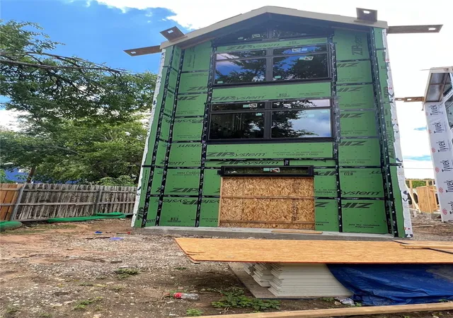 2nd image of 605 E 55Th St, Austin, TX 78751