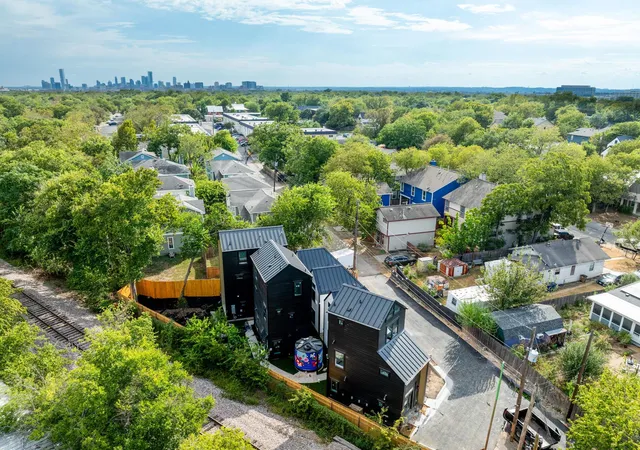 Photo 37 of Sale Pending at 605 E 55th Street #6, Austin, TX 78751 | MLS# 2070023 | Listing updated on 2026-09-06