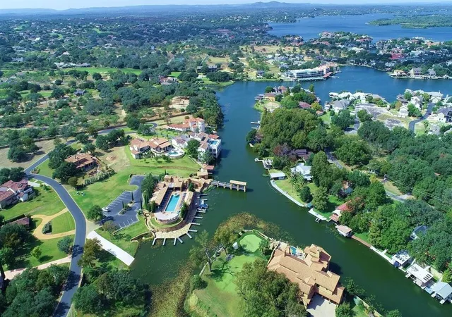 2nd image of 285 La Serena Loop, Horseshoe Bay, TX 78657 | MLS# 8871450