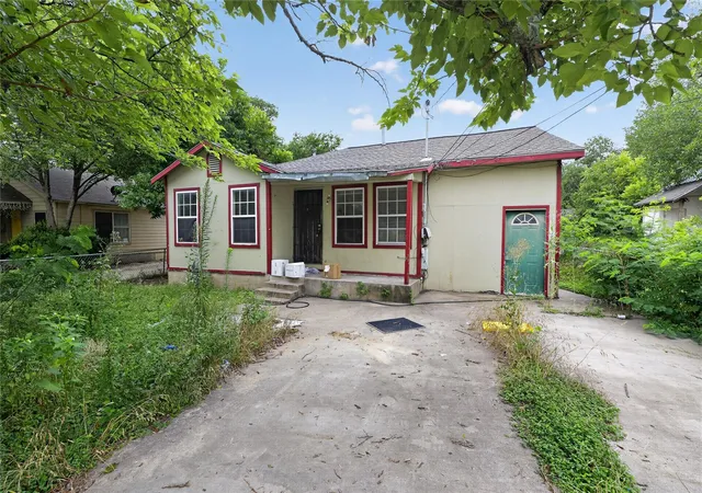 Photo 3 of Single family home for sale at 7606 Blessing Ave, Austin, TX 78752 | MLS# 8412621 | Listing updated on 2026-10-03