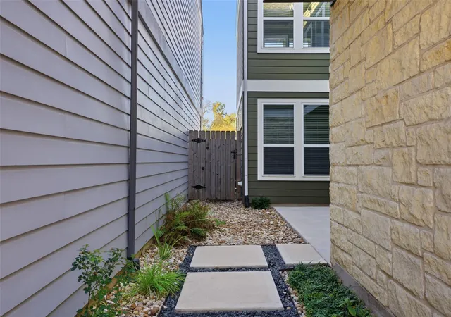 3rd image of 12604 Red Sparrow St, Austin, TX 78729
