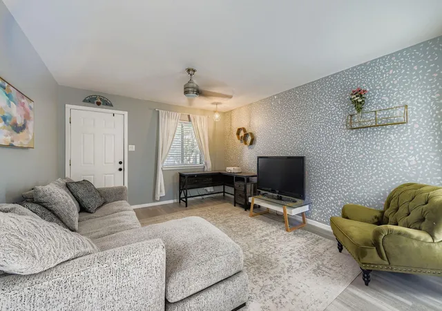 4th image of 5922 Little Creek Trl, Austin, TX 78744 | MLS# 1119468