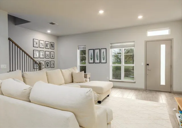 Listing Photo 5 - Condo for sale in building located at 5501-A Charles Merle Dr, Austin, TX 78747 - Unit #20