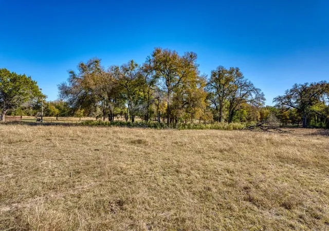 Photo 4 of House for sale at 20949 Firefly Rd, Florence, TX 76527 | MLS# 5400193 | Listing updated on 2026-03-16