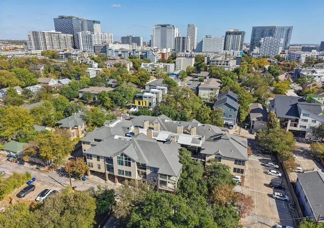 29th image of 1910 Robbins Pl #301, Austin, TX 78705 | MLS# 5178065