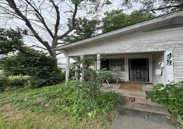 Photo 3 of Single family home for sale at 428 Runnels Ave, San Antonio, TX 78208 | MLS# 5613582 | Listing updated on 2026-07-15