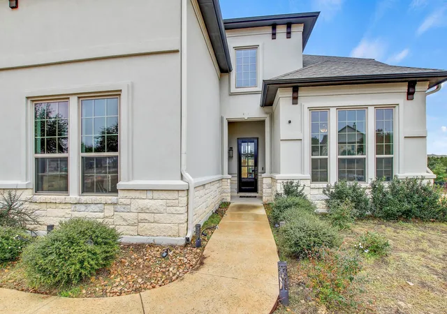 Photo 4 of Single family home for sale at 525 Houston Loop, Liberty Hill, TX 78642 | MLS# 2783694 | Listing updated on 2026-08-22