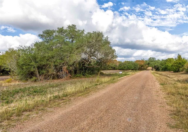 4th image of 1250 Ladewig Ln, Schulenburg, TX 78956 | MLS# 6945235