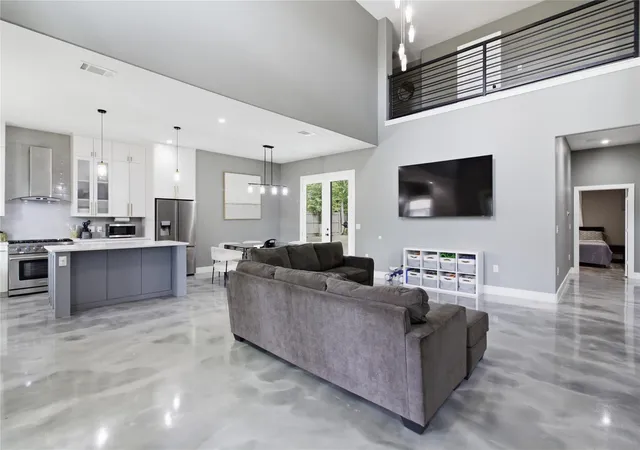1st image of 724 Ramsey Ave, Rockdale, TX 76567 | MLS# 3869012