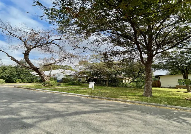 2nd image of 4901 W Park Dr, Austin, TX 78731 | MLS# 1803718
