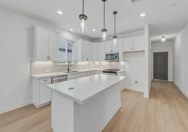 Photo 4 of Sale Pending at 124 Adlai Ave, Georgetown, TX 78633 | MLS# 1298201 | Listing updated on 2026-08-31