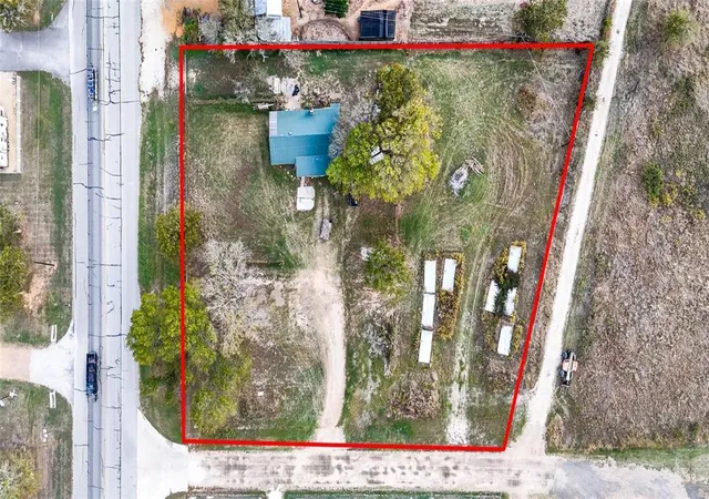 3rd image of 655 Nw Loop 230, Smithville, TX 78957 | MLS# 6797377