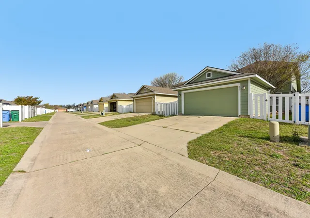 Homes for sale in Pflugerville, TX | 811 Craters Of The Moon Blvd, Pflugerville, TX 78660 | MLS# 2442971