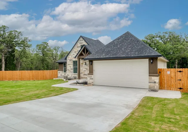 3rd image of 116 Pine Point Cv, Elgin, TX 78621 | MLS# 6881931