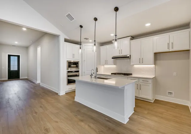 Photo 3 of Single family home for sale at 108 Country Cat Ln, San Marcos, TX 78666 | MLS# 8810102 | Listing updated on 2026-10-09