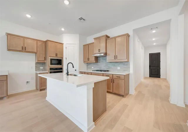 4th image of 129 Bishop Wood Rd, Dripping Springs, TX 78620 | MLS# 1038071