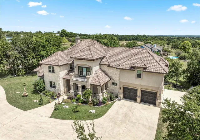 Photo 4 of Single family home for sale at 104 Spring Valley St, Hutto, TX 78634 | MLS# 5173280 | Listing updated on 2026-09-05