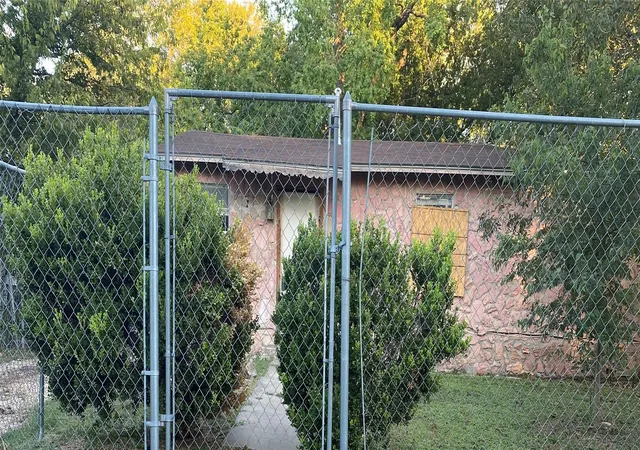 1st image of 1105 Richardine Ave, Austin, TX 78721 | MLS# 7119695