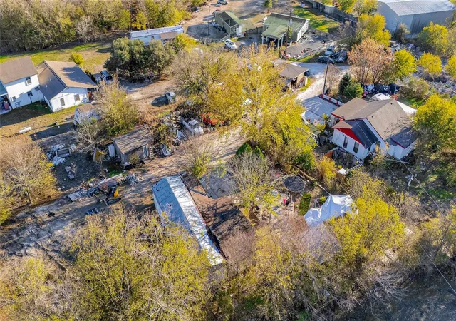 Photo 3 of Single family home for sale at 910 Petras Way, Kyle, TX 78640 | MLS# 2581922 | Listing updated on 2026-02-16