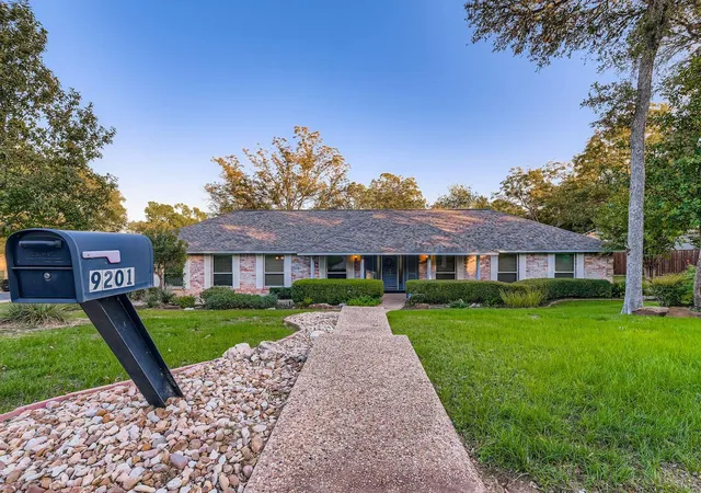 3rd image of 9201 Heatherwood Dr, Austin, TX 78748 | MLS# 6651322