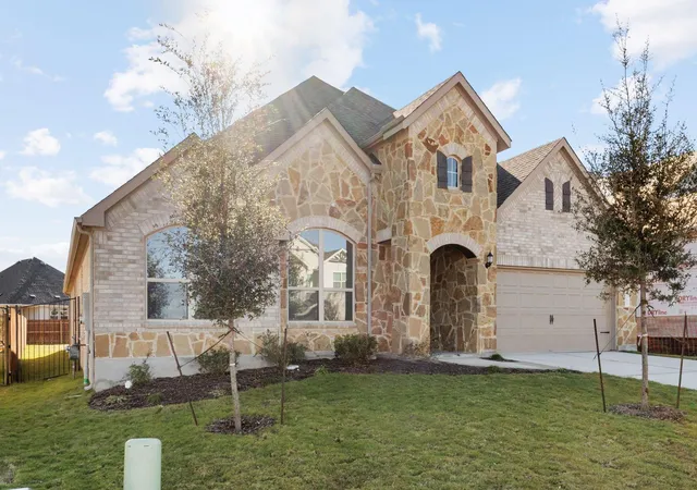 Photo 2 of Single family home for sale at 121 Keswick St, Liberty Hill, TX 78642 | MLS# 5733475 | Listing updated on 2026-08-25