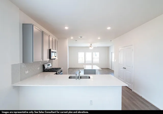 Photo 3 of Single family home for sale at 541 Yellowstone Dr, Kyle, TX 78640 | MLS# 6590548 | Listing updated on 2026-07-15