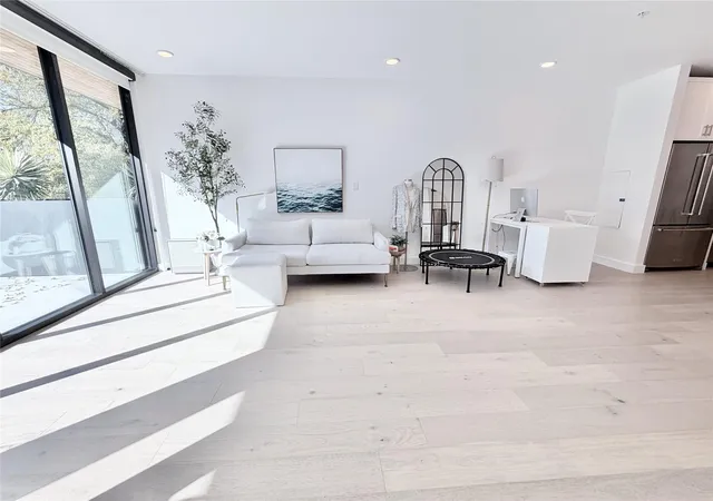 3rd image of 1600 S 1St St #201, Austin, TX 78704 | MLS# 6743163