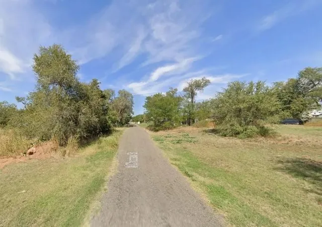 Photo 3 of Land for sale at N Choctaw St, Shamrock, TX 79079 | MLS# 5814562 | Listing updated on 2026-03-16
