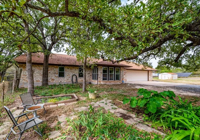 3rd image of 298 Jenkins Rd, Cedar Creek, TX 78612 | MLS# 3527997