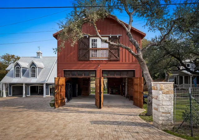 2nd image of 2703 De Soto Dr, Austin, TX 78733 | MLS# 2838128