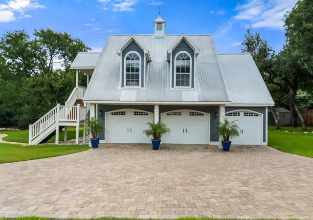 3rd image of 2703 De Soto Dr, Austin, TX 78733 | MLS# 2838128