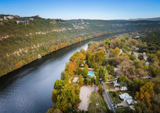 5th image of 2703 De Soto Dr, Austin, TX 78733 | MLS# 2838128