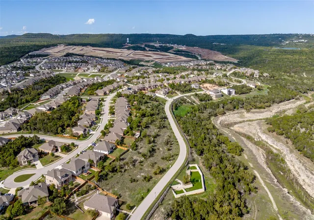 31st image of 7608 Tessera Pkwy, Lago Vista, TX 78645 | MLS# 1057375