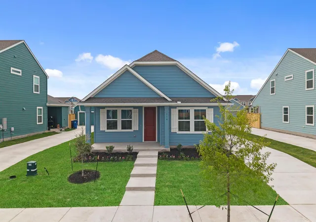 3rd image of 114 Cherry Blossom Ln, Taylor, TX 76574 | MLS# 3876306